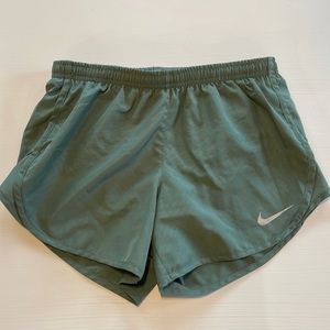 Women’s Nike Dri-fit Shorts XS